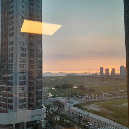 Songdo Halla Westernpark-Seaviewroom Hotel-바다전망 Incheon Exterior foto